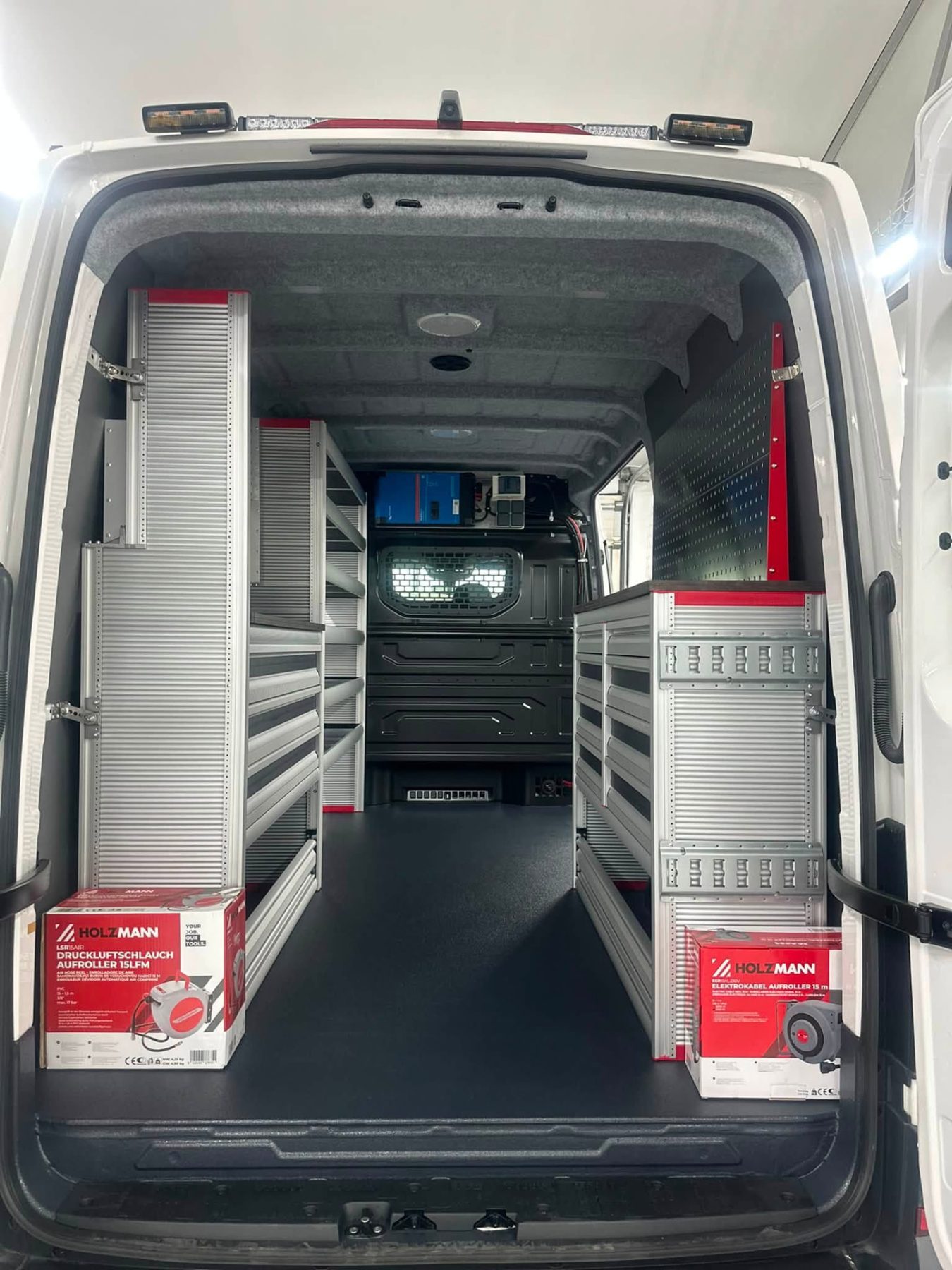 Hillukerfi og verkfærainnrétting í VW Crafter